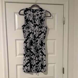 41 Hawthorn Black and White Floral Midi Dress